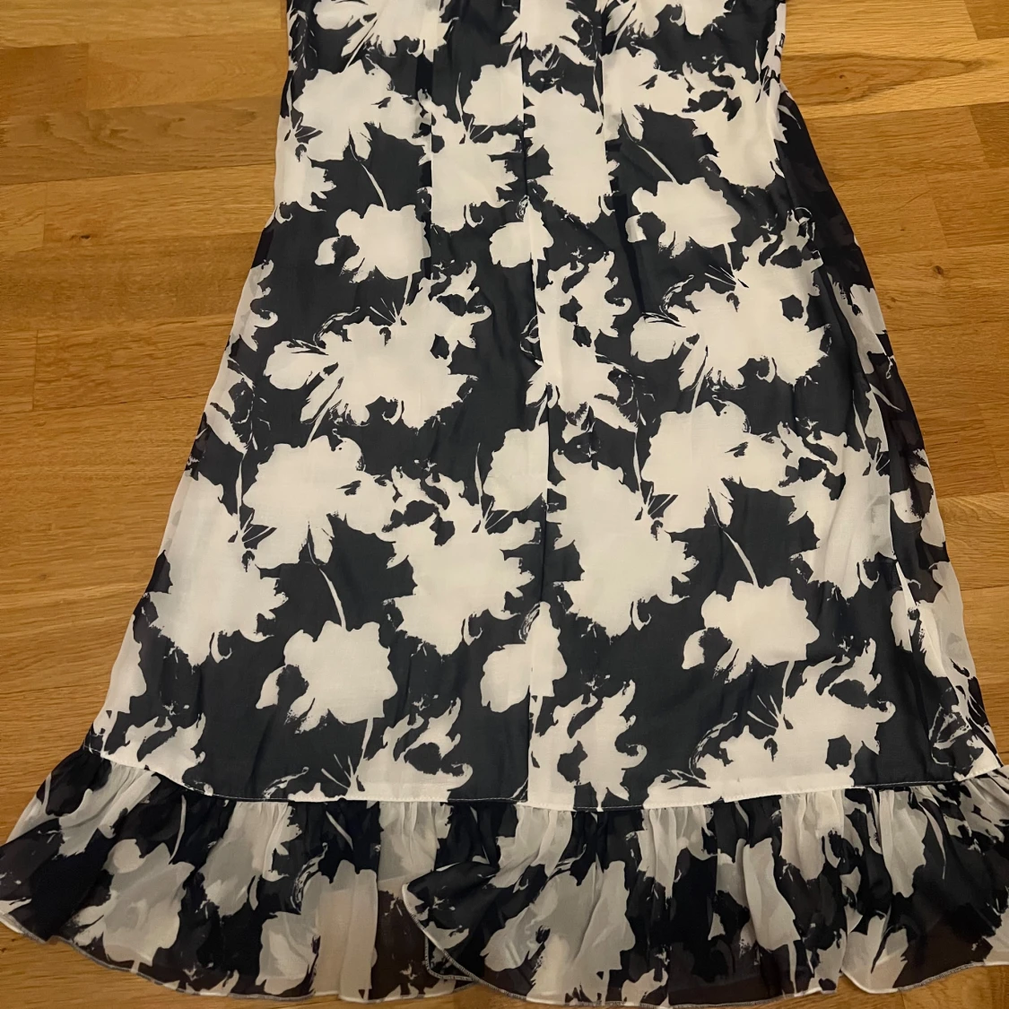 Blommig kortklänning från Girl In Mind - 1