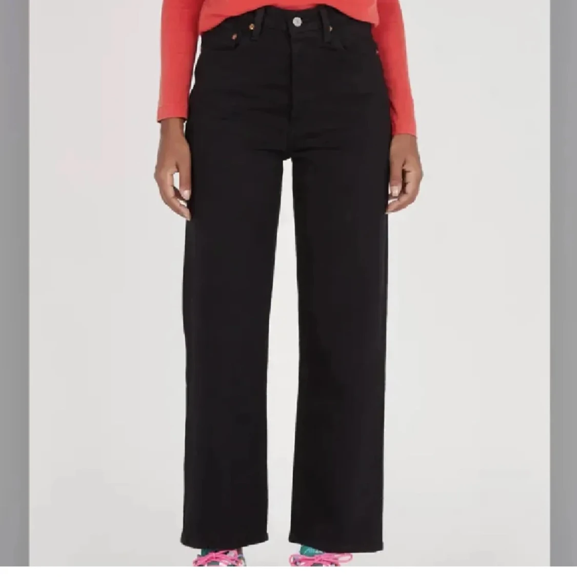 Svarta Levi's ribcage