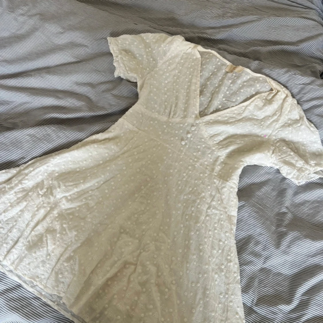 Vit blommig kortklänning Chelsea M