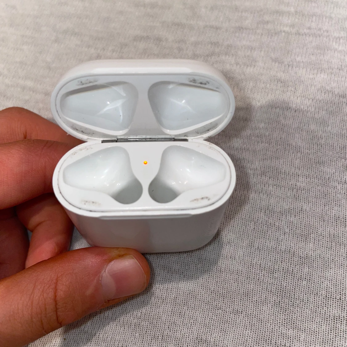 Apple AirPods  - 2