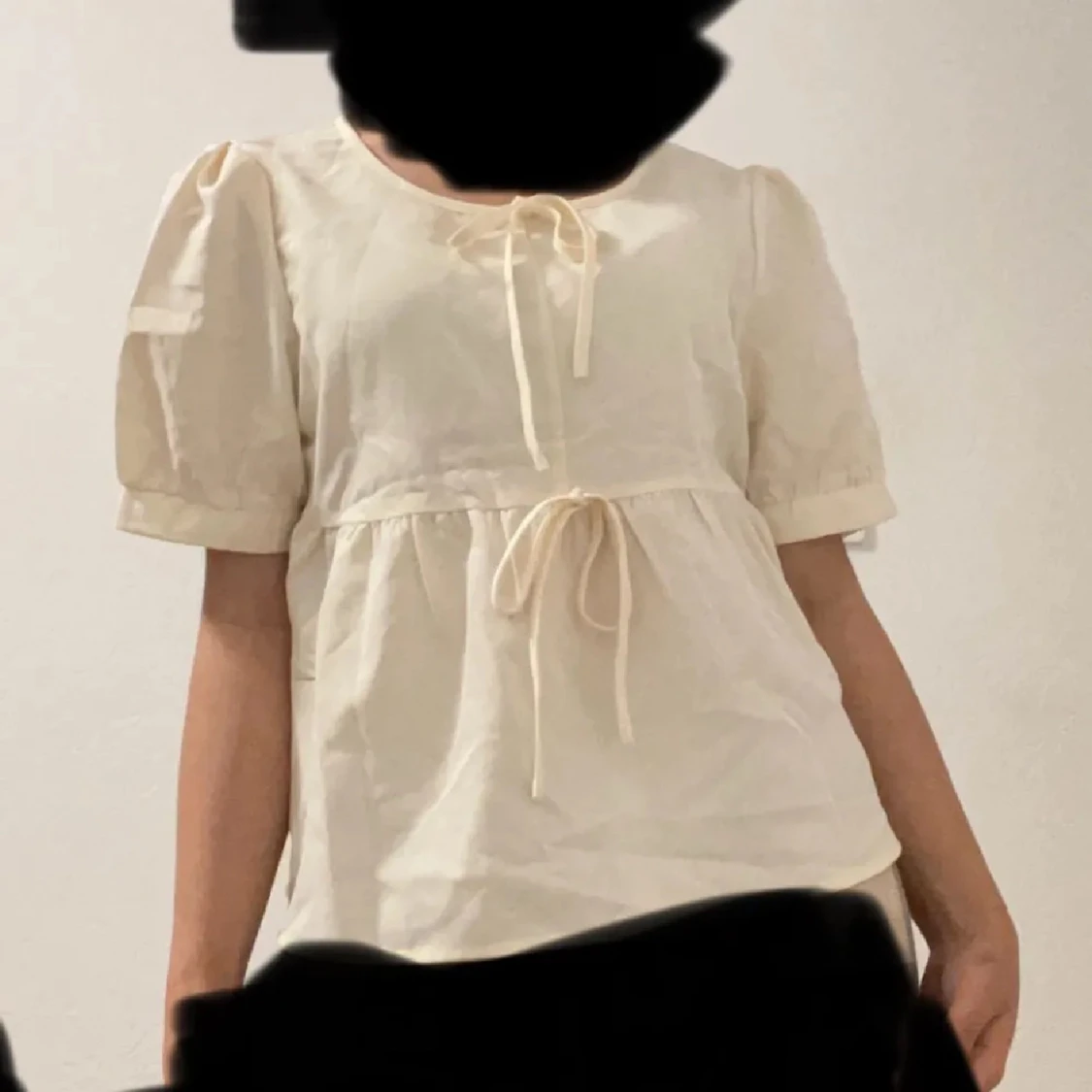 Beige tröja (FRI FRAKT TILL 5/1)‼️