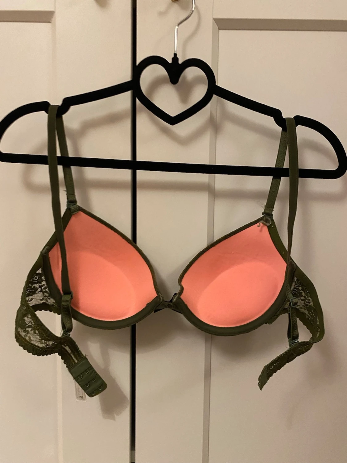 Olivgrön spetsbh  - 1