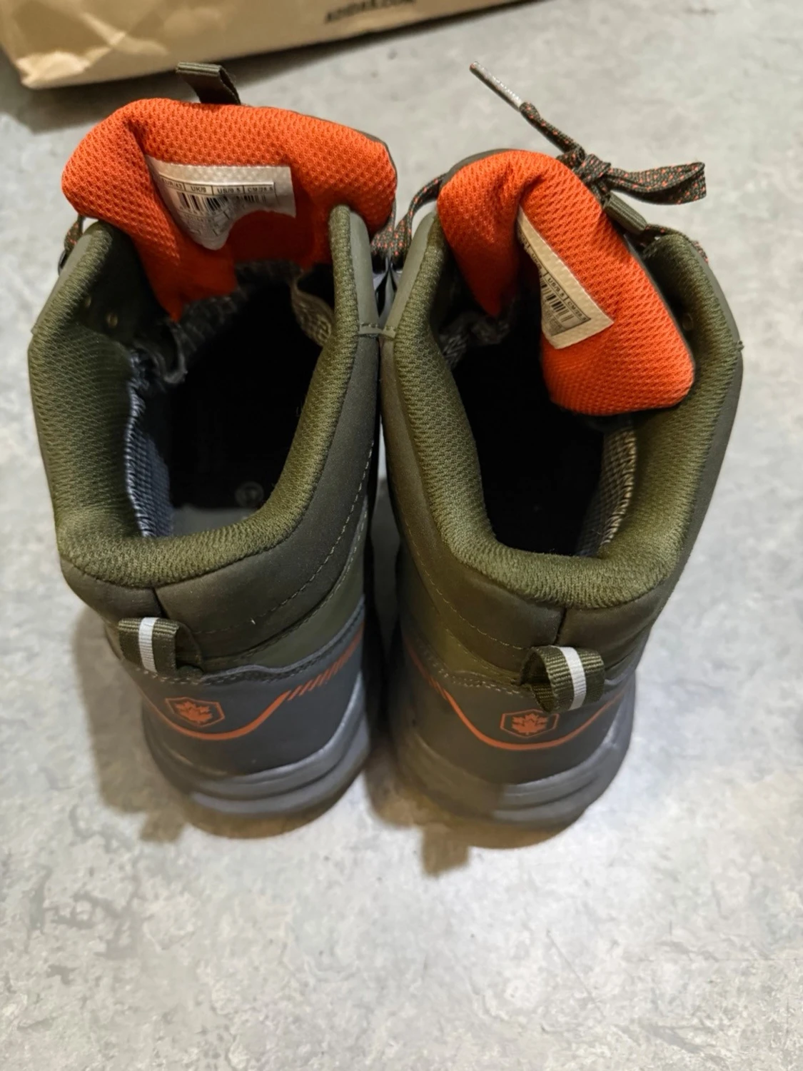 Gröna lumberjack  kängor med orange detaljer - 1