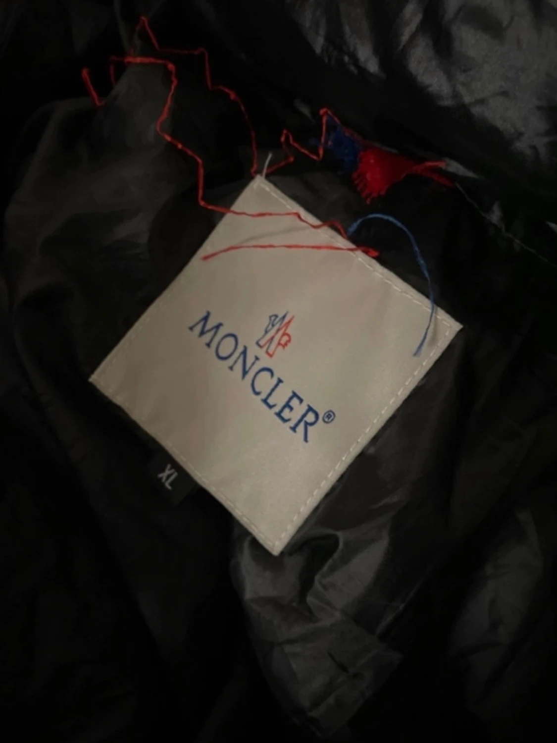 Svart pufferjacka från Moncler - 5