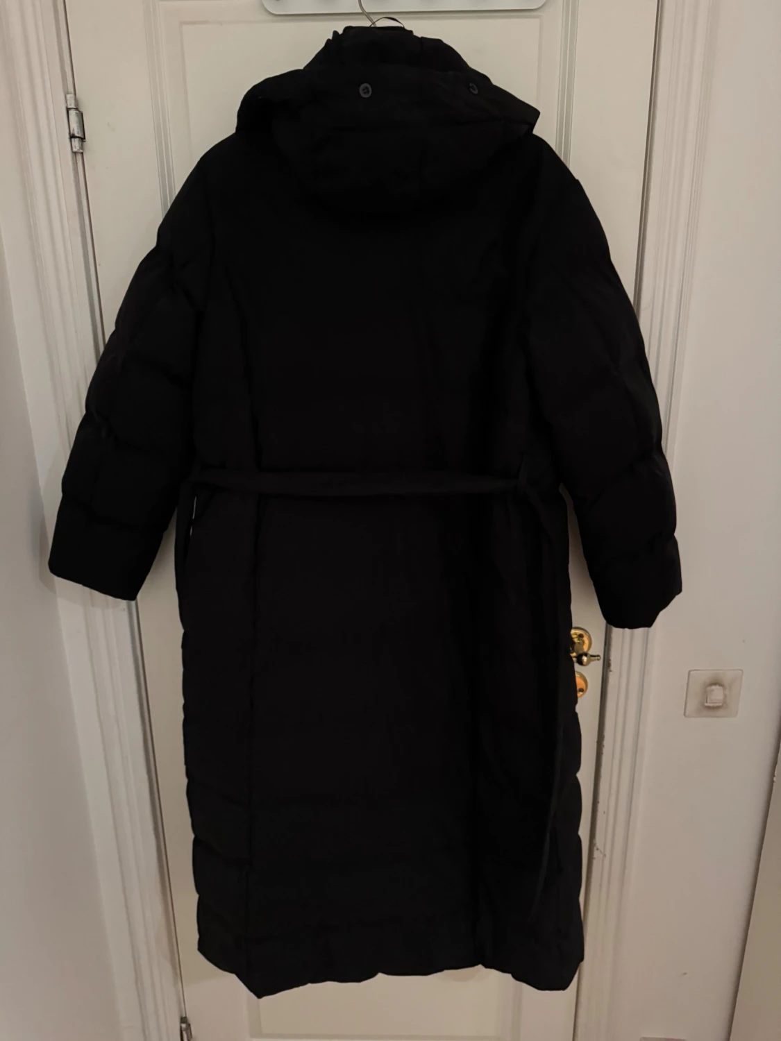 Svart lång pufferjacka med huva - 4