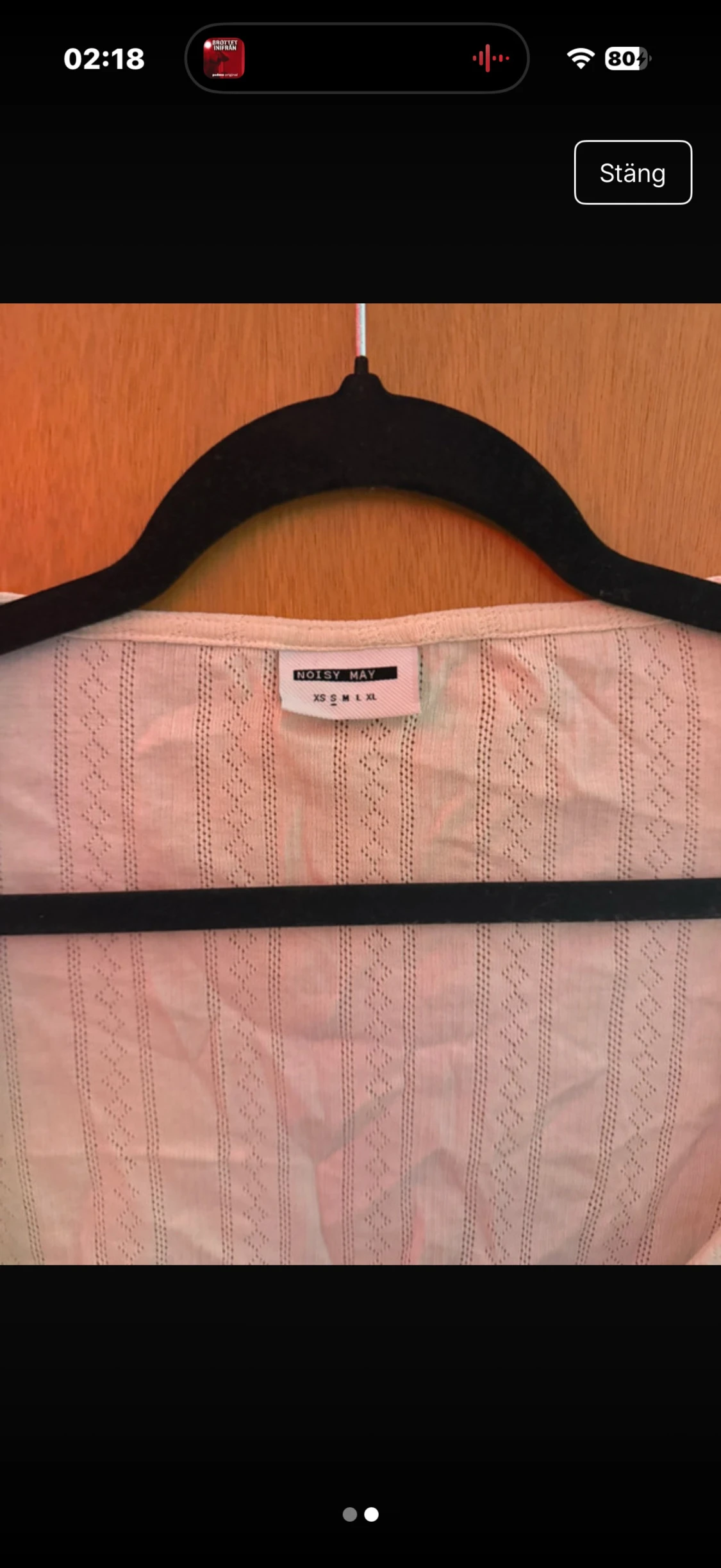 Vit bolerotopp från Noisy May - 2