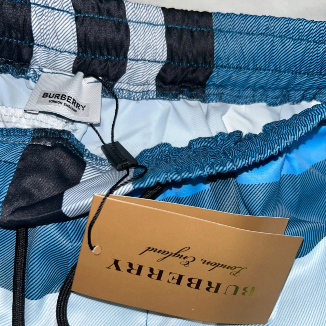 Blårutiga badshorts från Burberry - 1