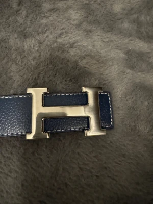 Märkes bälte - Säljer nu ett riktigt fint och stiligt H3rmes bältet till ett riktig bra och rimligt pris. Hör av er vid funderingar:) ❗️är❗️dock❗️en❗️rep ❗️
