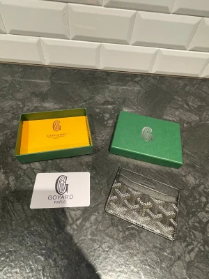 Svart plånbok  - Helt ny & oanvänd! Pris kan diskuteras!