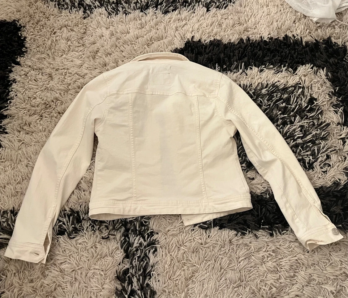 Off-Vit jeansjacka från ONLY - 2