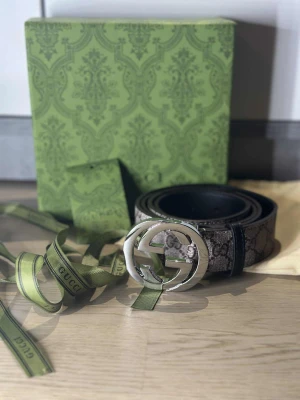 Bälte - Helt ny, boxen ingår, 125 cm