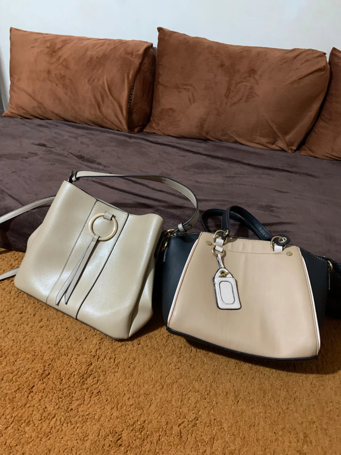 Beige och svart handväska + axelväska - 1