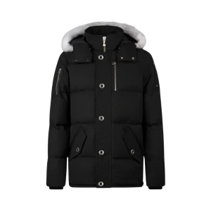 MOOSE KNUCKLES - ORIGINAL 3Q JACKET - Jag säljer min Moose Knuckle 3Q JACKET (KÖPT FRÅN JOHNELLS) till ett mycket bra pris. Anledningen till försäljningen är att jackan inte längre passar mig. Vid köp av Moose Knuckle-jackan för 3000kr får du en vit Moncler-jacka på köpet (se på nästa bild). Bara intresserad i Moose Knuckles? så är jag öppen för att sänka priset vid en snabb affär. Kontakta mig gärna för mer information. ❗️KVITTO FINNS ❗️