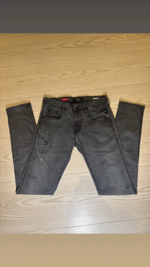 Replay jeans - Riktigt feta Replay anbass hyperflex  i svart | Skick: 9,5/10 | Nypris: 1399kr | Storlek: W29 L34 | Inga defekter🙌 | Priset är diskuterbart! | Hör av er vid minsta fundering🙌🤝