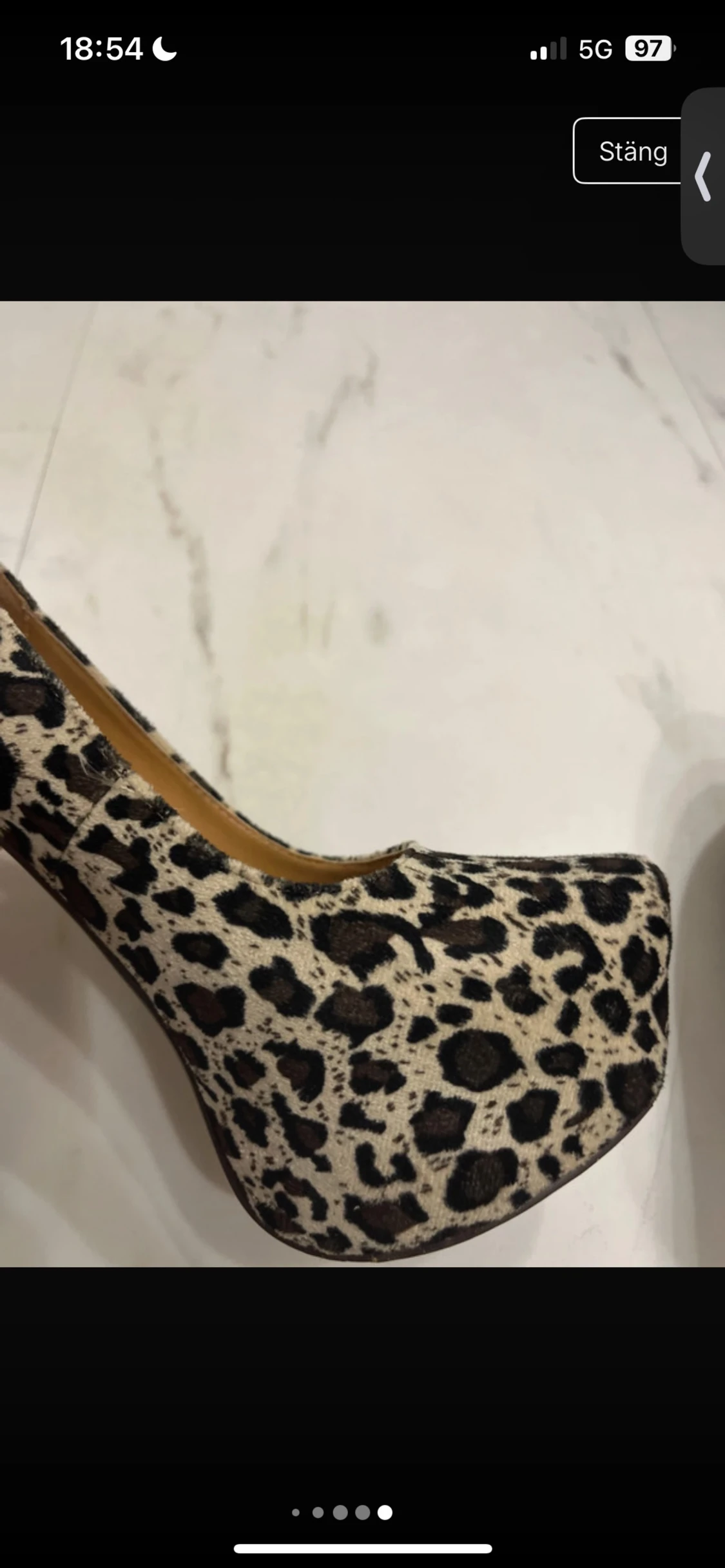 Leopardmönstrade pumps med platå - 4