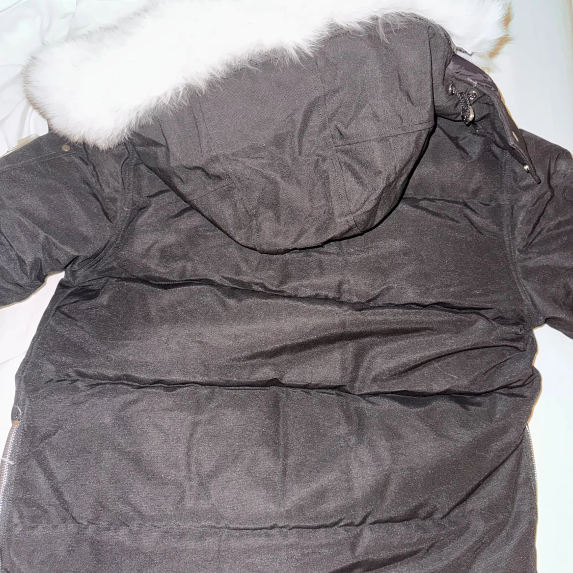 Svart Moose Knuckles dunjacka med päls - 1