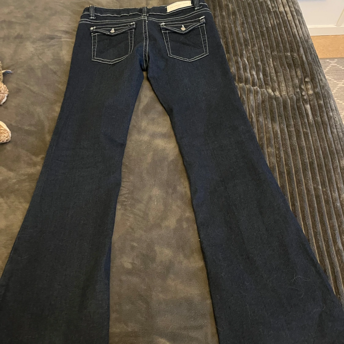 Mörkblå bootcut jeans - 1