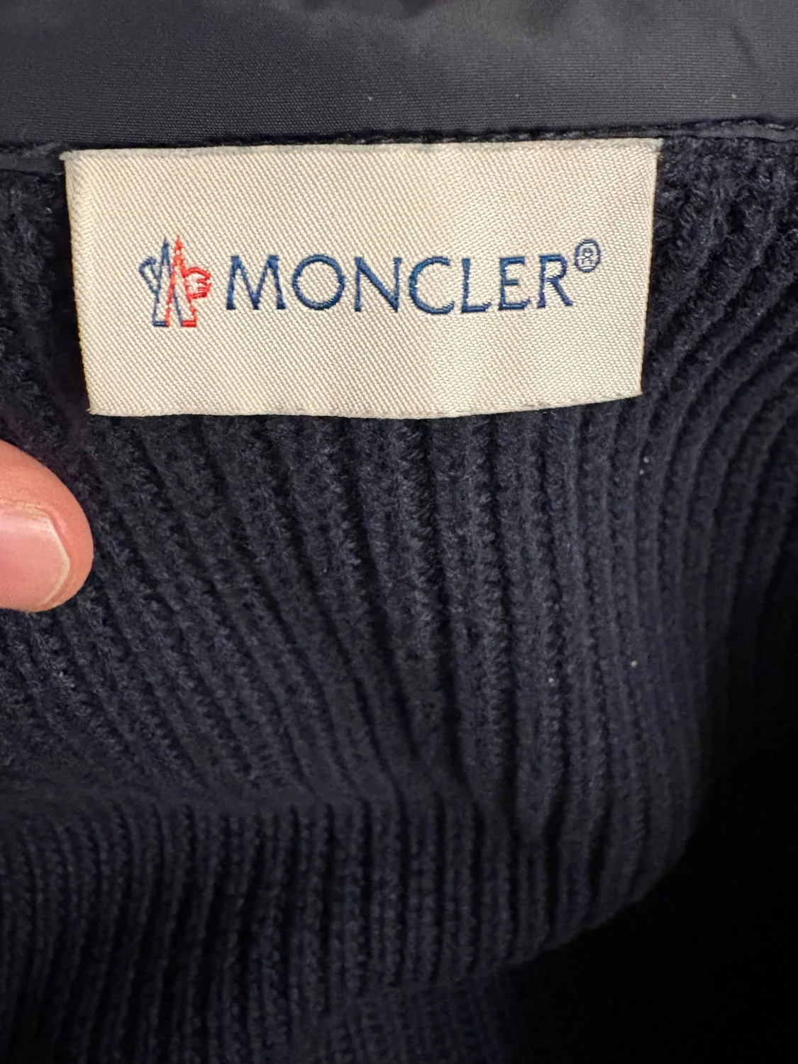 Moncler cardigan jacka storlek M  - 4