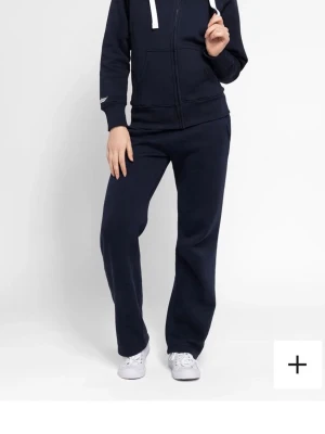 Russemurch mjukis byxor  - Använt några gånger men så gott som nya skulle jag säga. Säljer för billigt pris! 