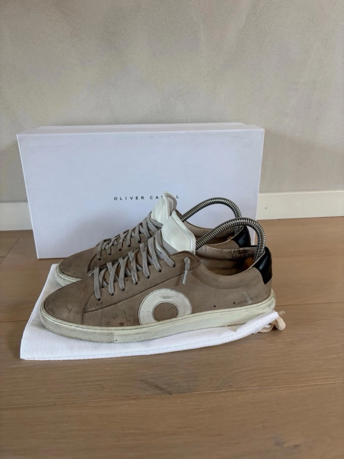 Beiga skor från Oliver Cabell - 2