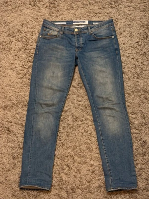 Jacob Cohen Bard jeans blå strl 33 - Jacob Cohën jeans. Storlek W33. Skick 9/10 super fina. 