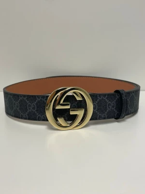 Gucci Bälte  - Säljer ett helt nytt bälte. Storlek 110. Snabb frakt.