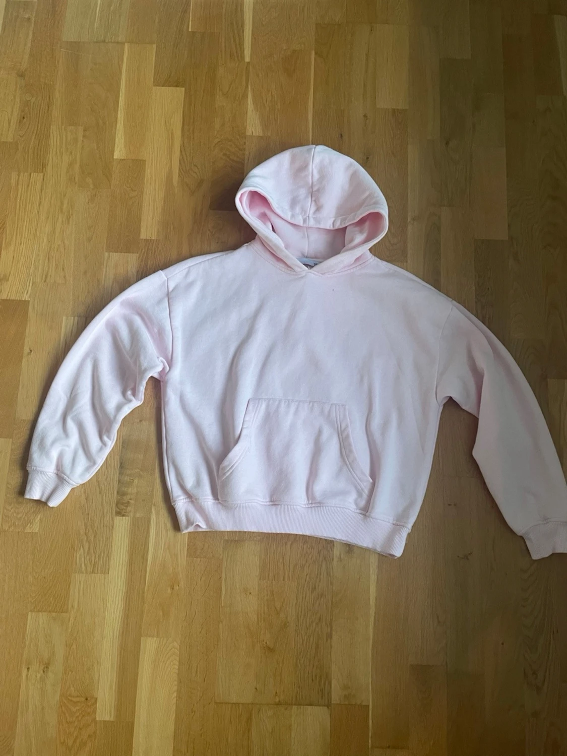 Rosa hoodie från lager 157