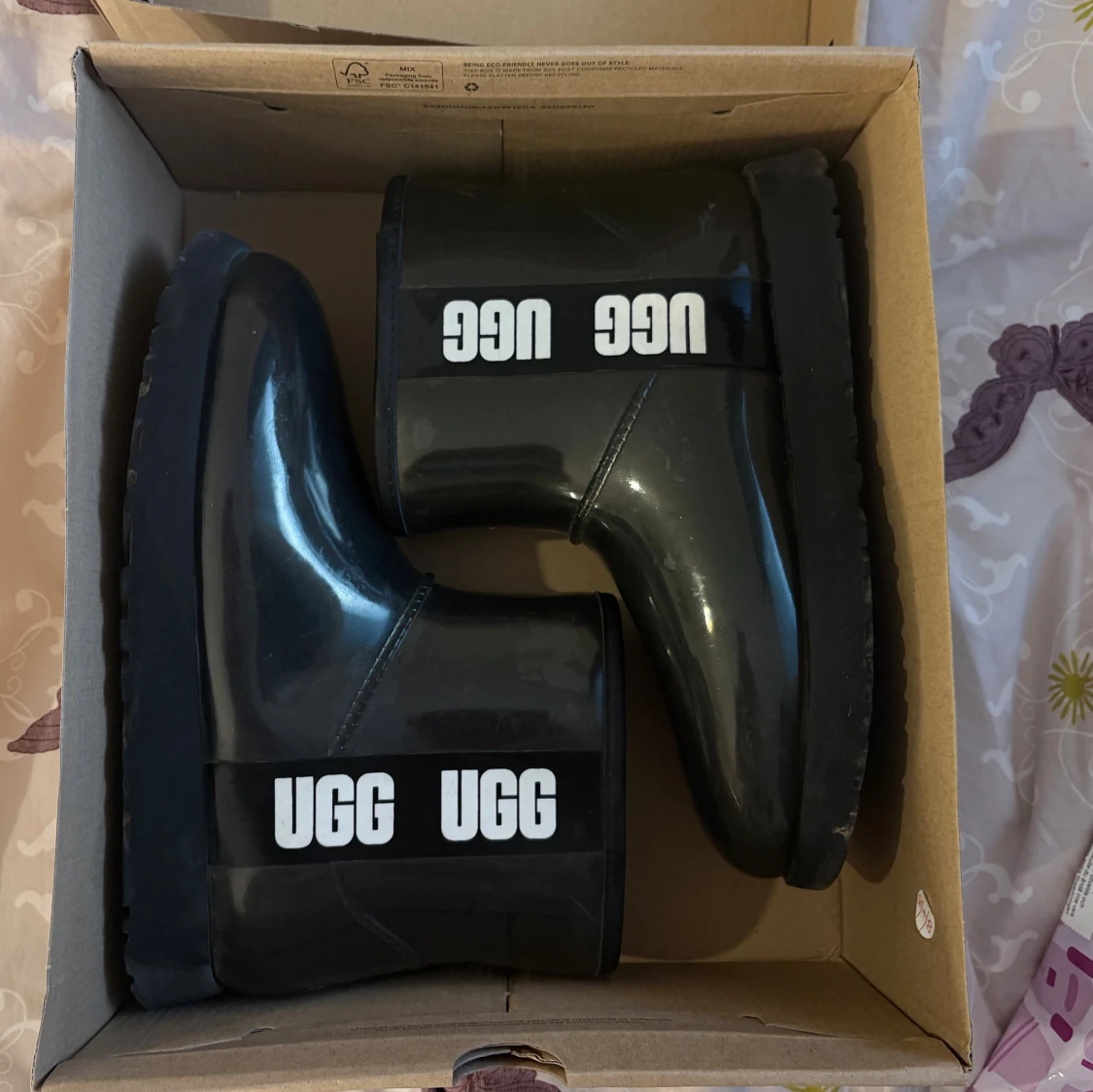 Svarta UGG boots med logga - 1