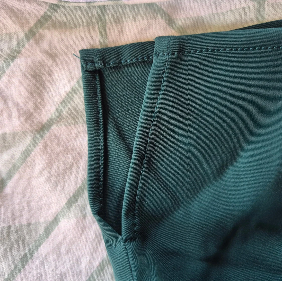 Grön långklänning  - 4