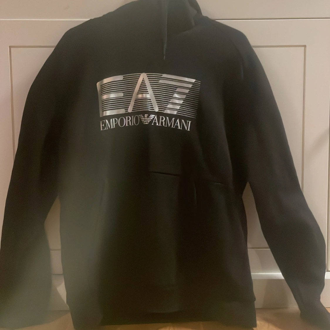 Svart hoodie från Emporio Armani