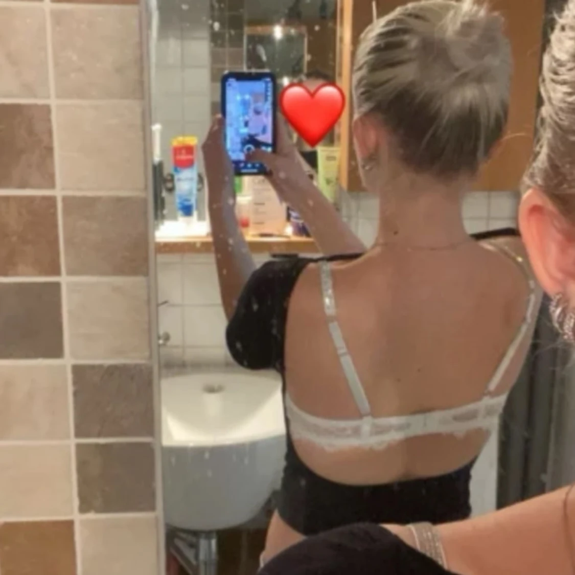 Svart topp med öppen rygg - 1