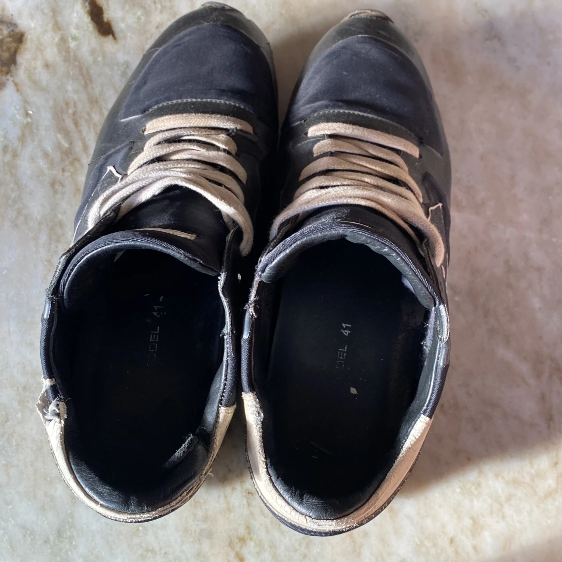 Svarta sneakers från Philippe Model - 1