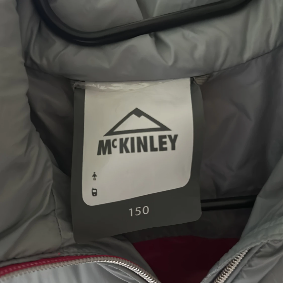 Grå McKinley pufferjacka med huva - 2