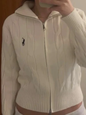 Helt ny tröja - Helt ny 