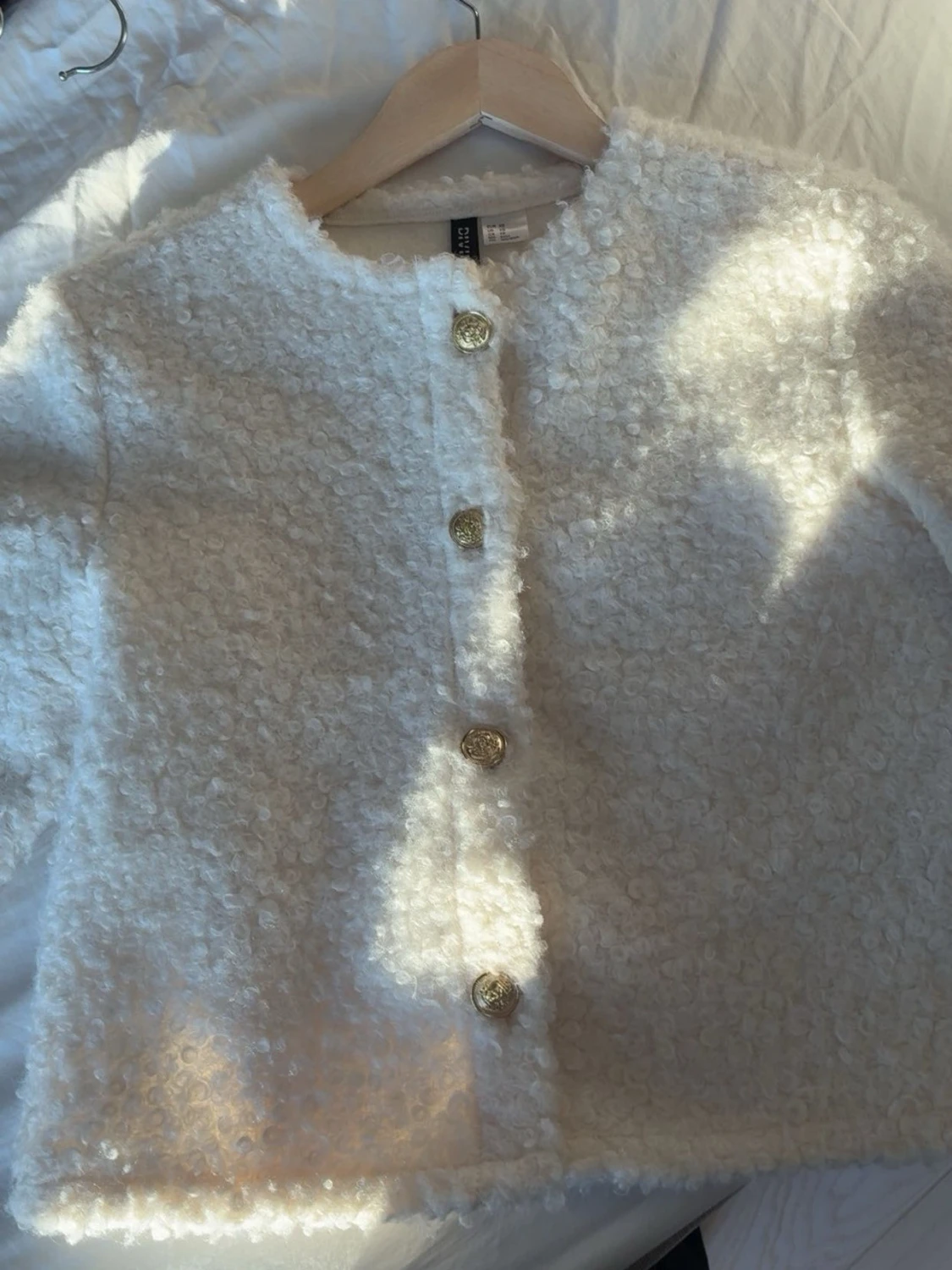 Vit teddyjacka från Divided XS - 2