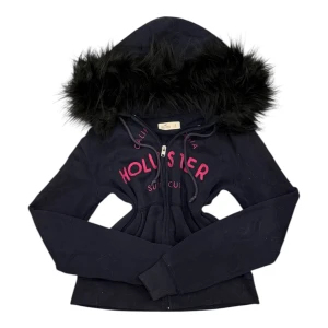 Hollister fur hoodie - Söt hoodie från hollister med päls. Storlek S