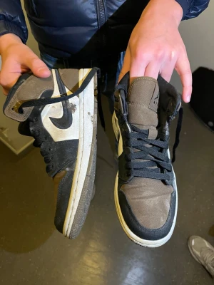 Jordan 1 - Snygga skor inte särskilt andvända storlek us7 model 1 