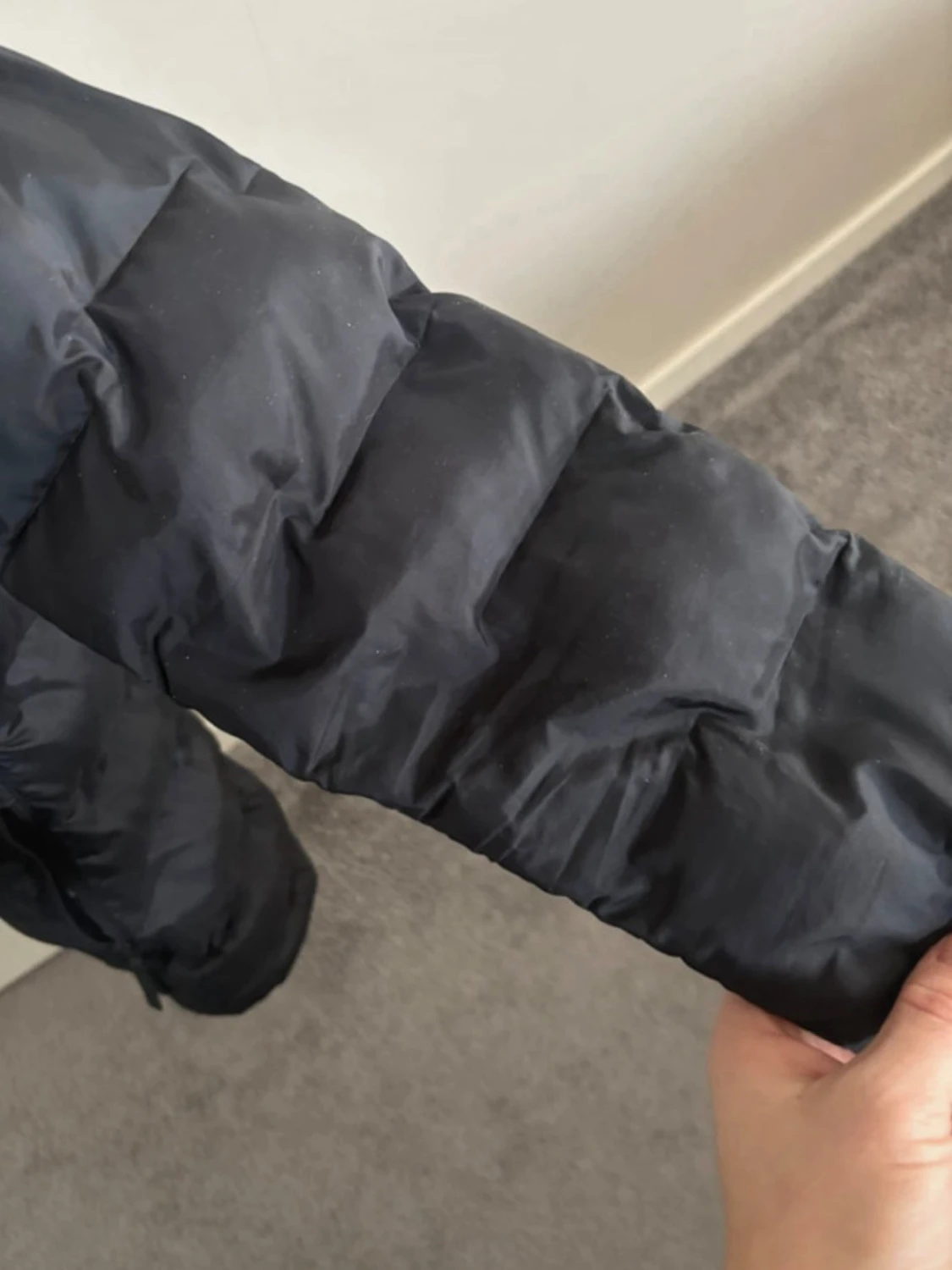 Svart dunjacka Peak Performance XS - 4