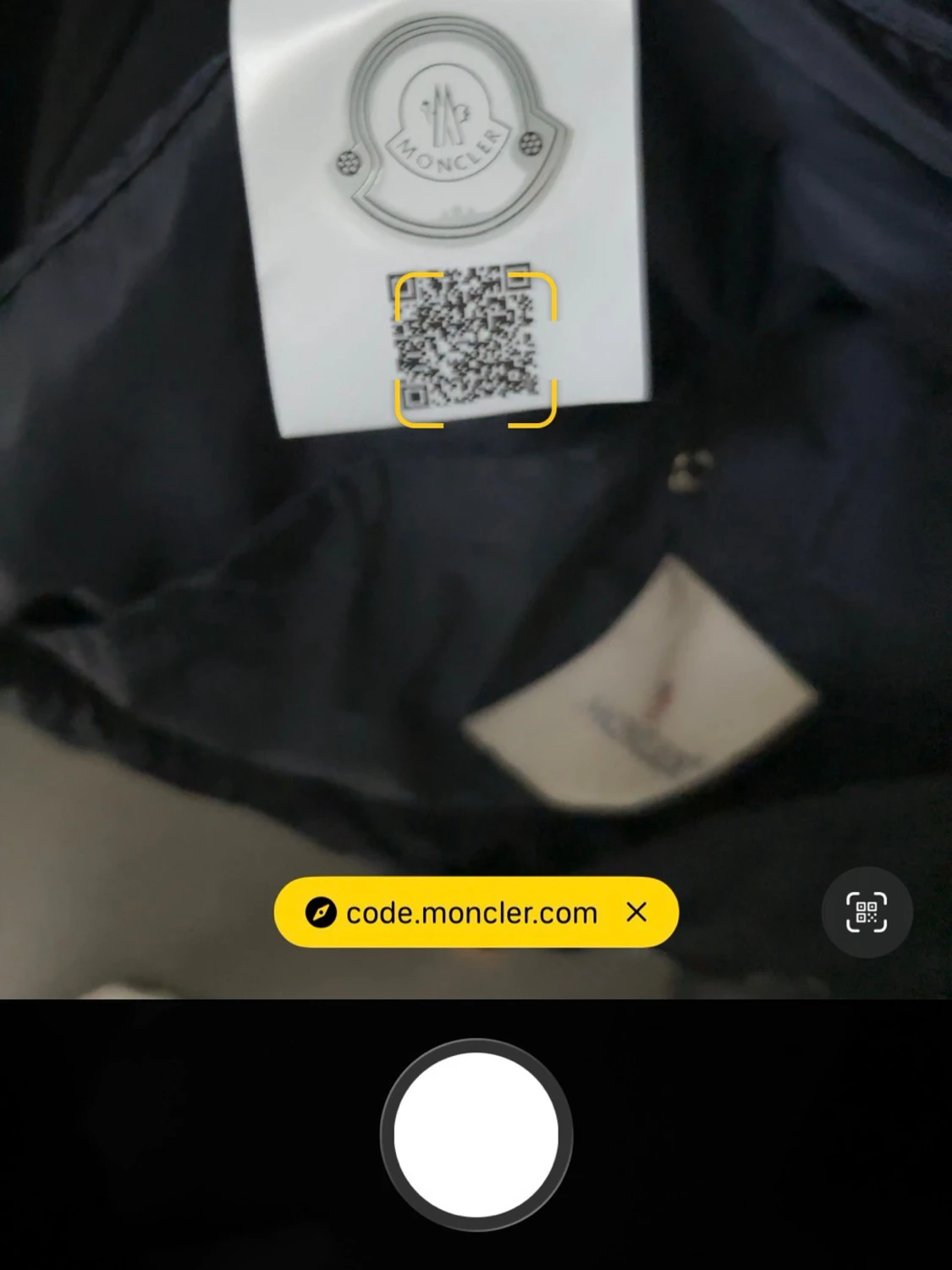 Marinblå vindjacka från Moncler - 3