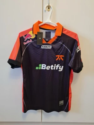 Fnatic 2025 PRO Jersey strl M - Helt ny och aldrig använd. Storlek M.