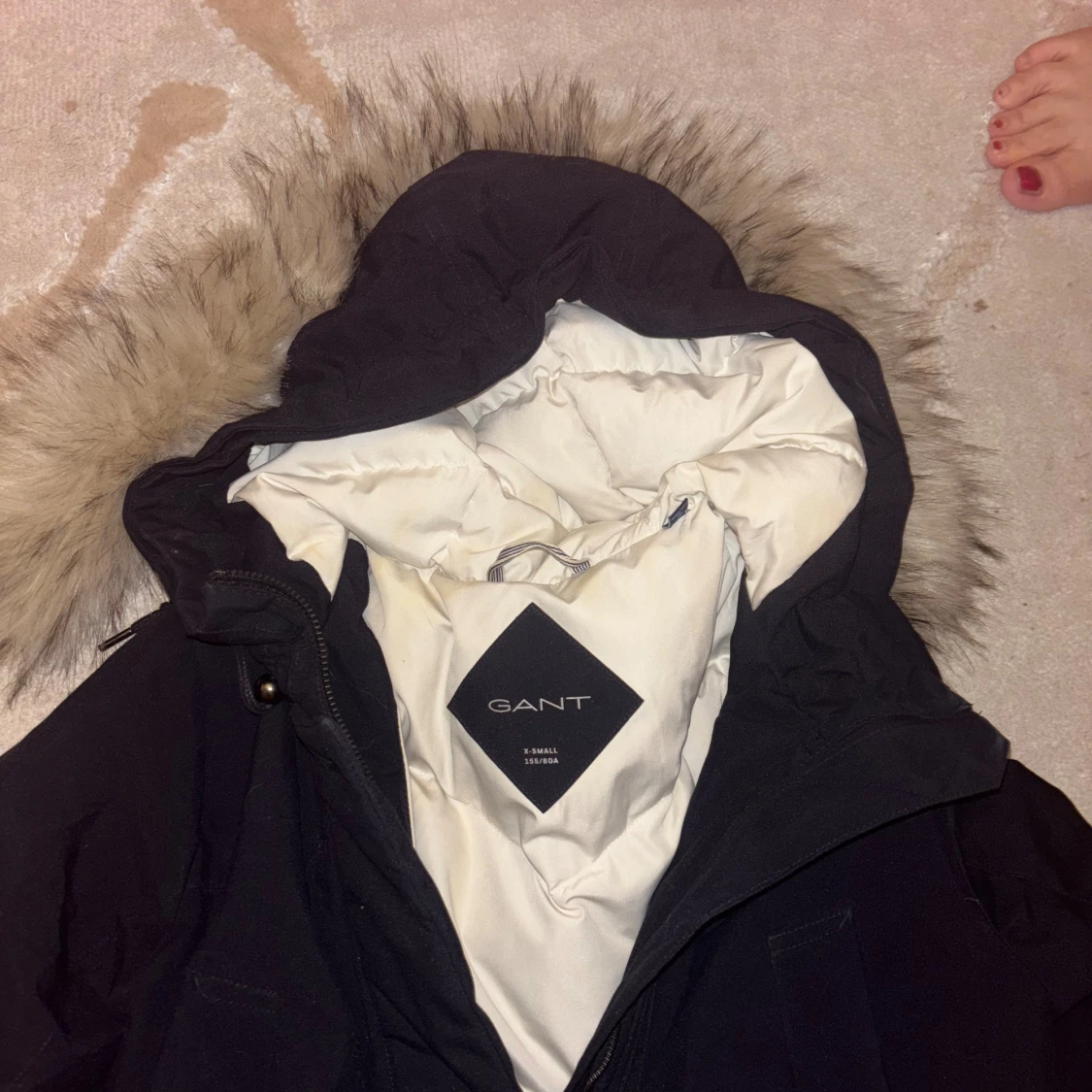 Svart parkajacka med fuskpäls från Gant - 1