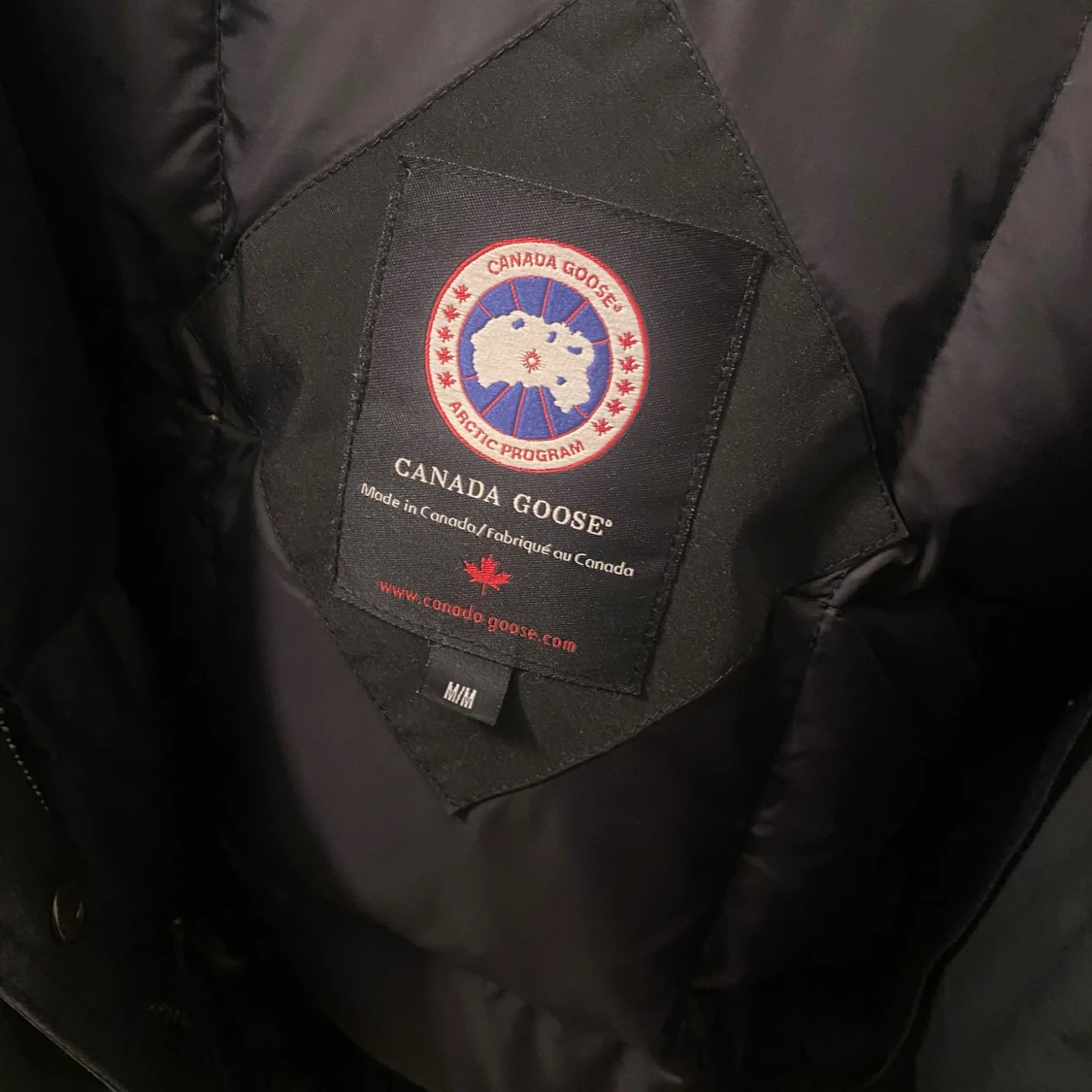 Svart dunjacka från Canada Goose M - 1