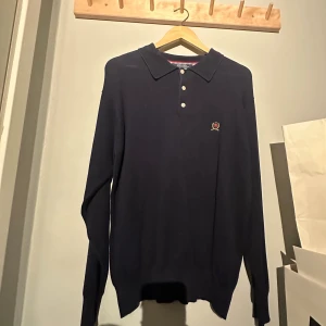 Tommy hilfiger pike - Mycket fin långärmad Tommy hilfiger piké. Hör av dig vid frågor