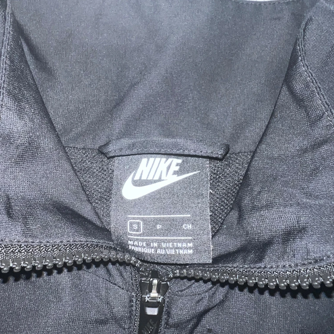 Svart vindjacka från Nike, storlek S - 2