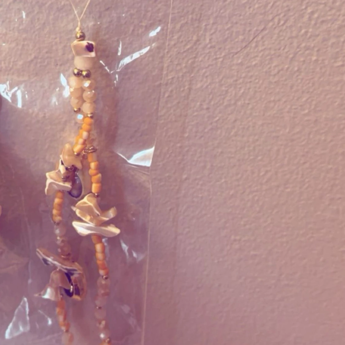 Montini halsband med pärlor och snäckor - 1