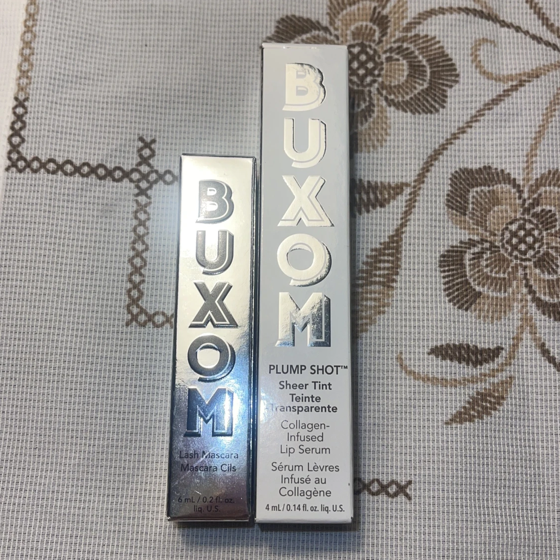 Buxom mascara & Plump Shot Dolly Babe