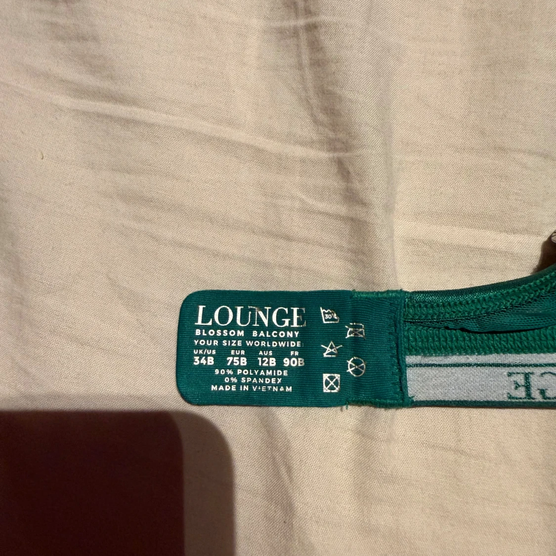 Grön spets bralette från Lounge - 2