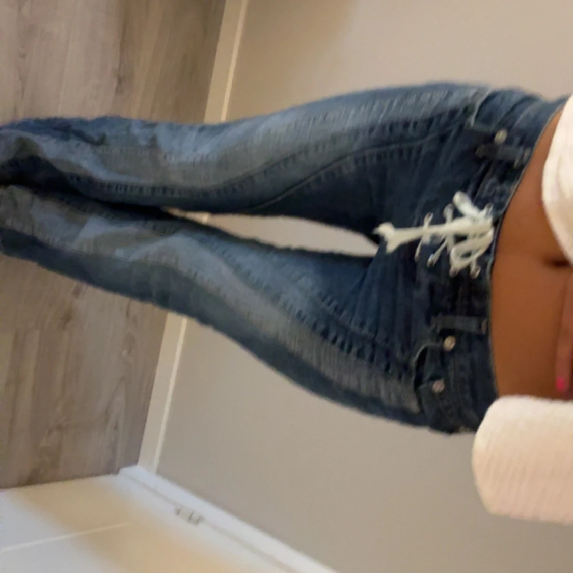 Blå jeans med snörning och paneler - 1