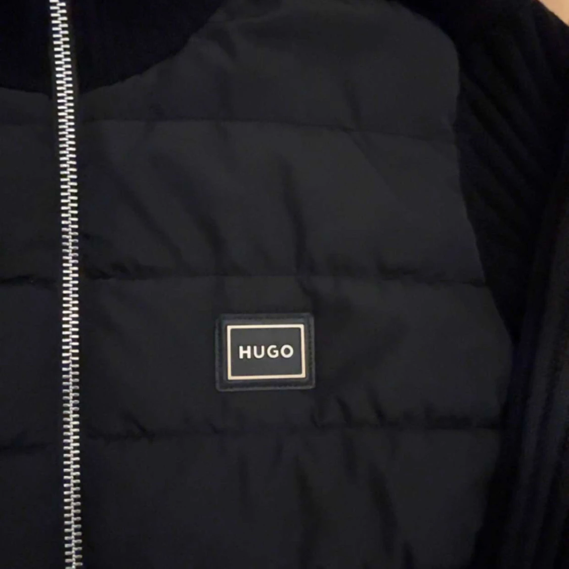 Svart Hugo Boss cardigan - 1