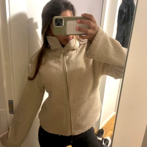 H&M teddyjacka - Teddyjacka från H&M, storlek S❤️Helt okej skick!